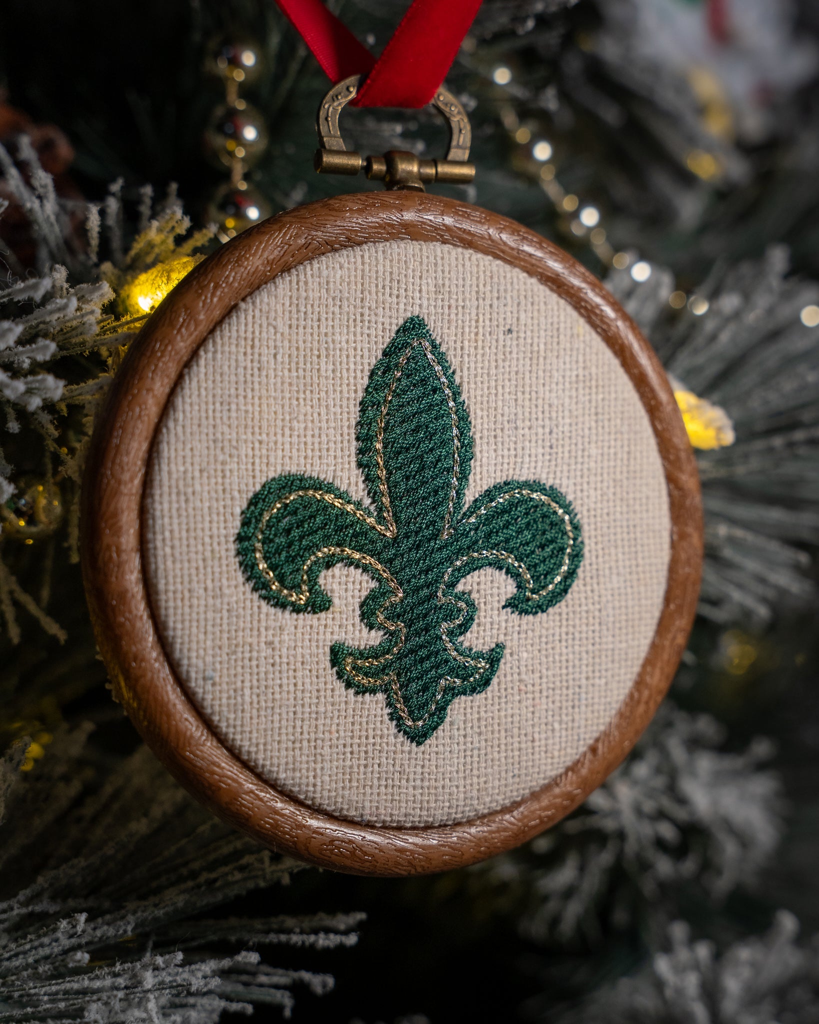 St Louis embroidered ornament set arch fleur de lis stl