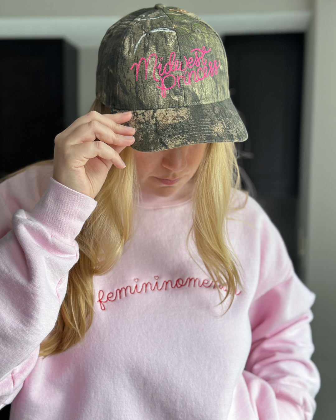 femininomenon embroidered chain stitch pink sweatshirt
