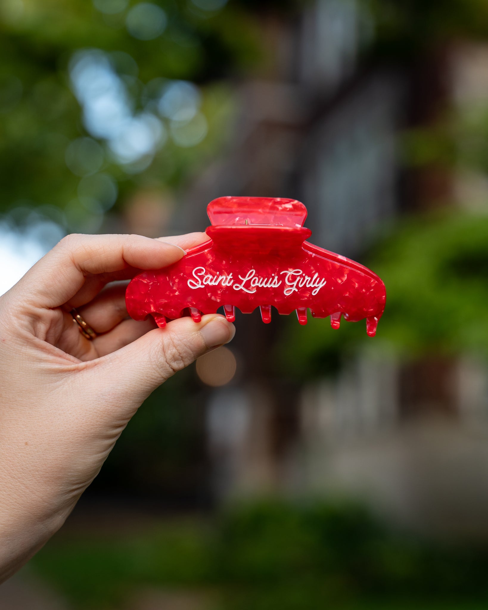 red Saint Louis girly claw clip