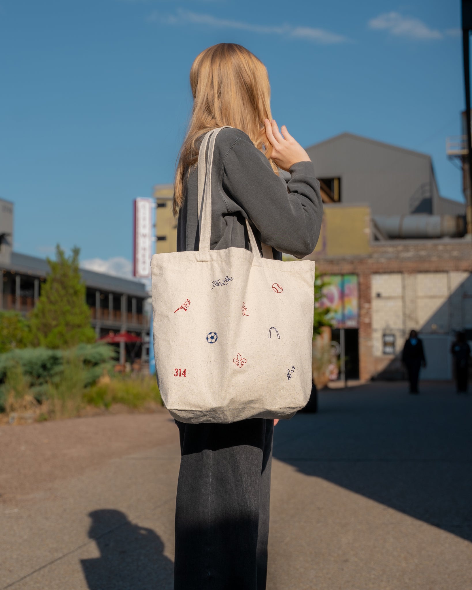 st louis embroidered icons tote bag